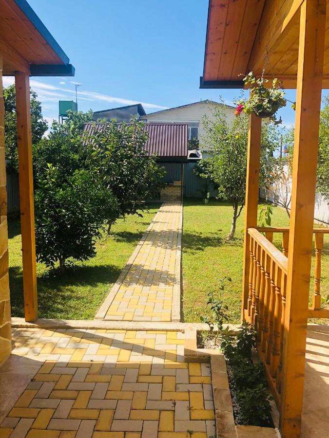 Гостевой Дом "Ласточкино Гнездо" Zandrypsch Exterior foto